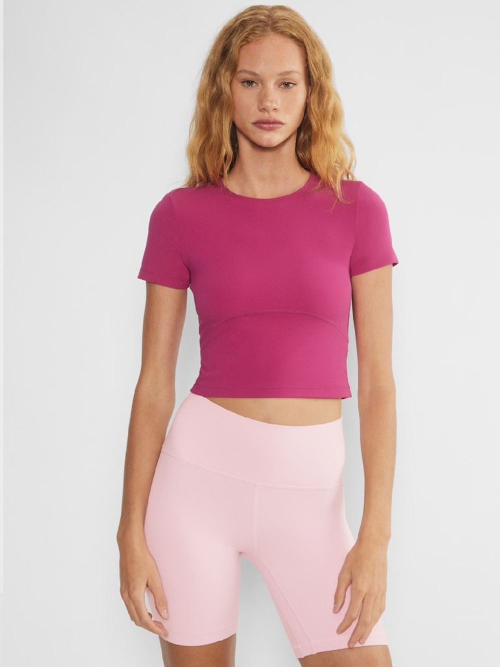 NWT Aritzia Golden Butter Bound Crop Top Tee Shirt new Magenta Short Sleeve